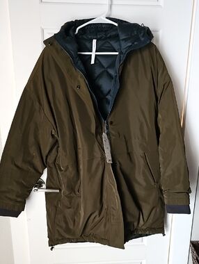 Athleta Reversible Down Jacket Deep Olive/Deep Navy Large